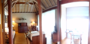 Salón de nuestro Overwater. Hotel Intercontinental Bora Bora and Thalasso Spa