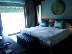 Habitación de nuestro Overwater. Hotel Intercontinental Bora Bora and Thalasso Spa